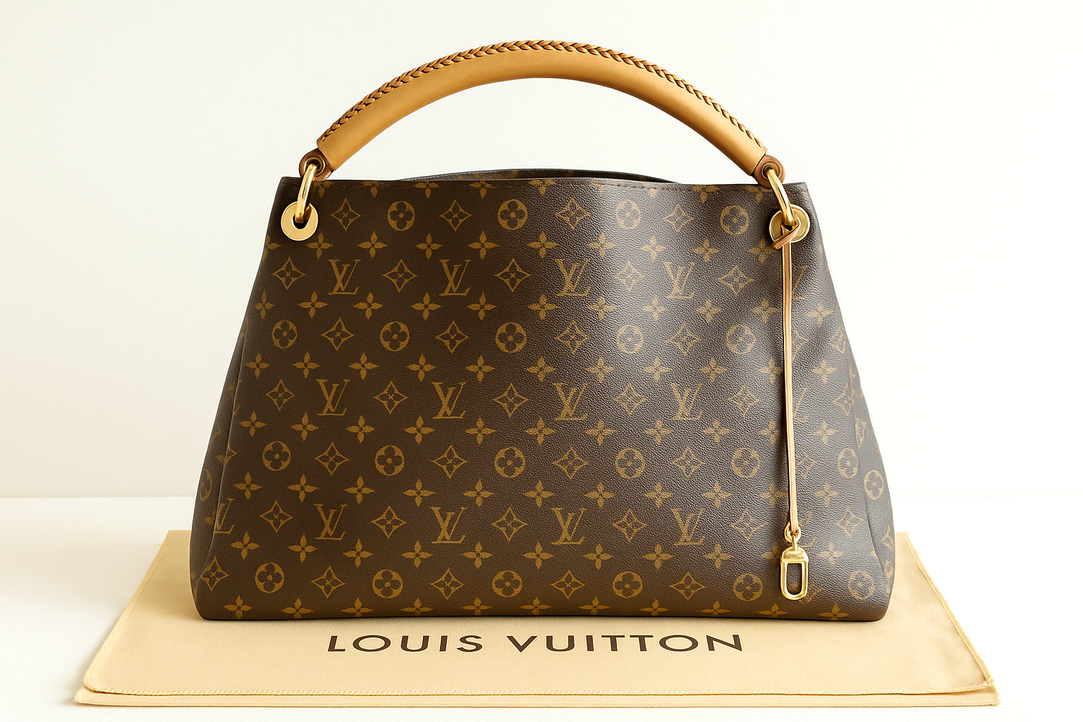 Louis Vuitton Artsy MM Monogram Canvas