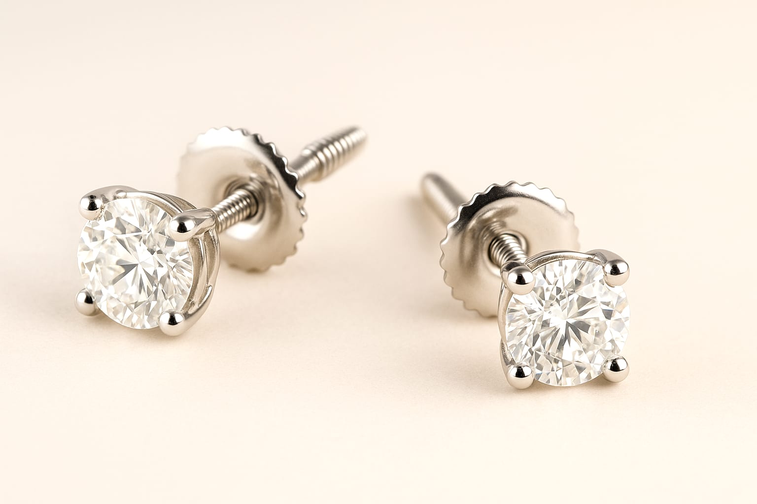 14K White Gold 0.50 ctw Diamond Stud Earrings 4