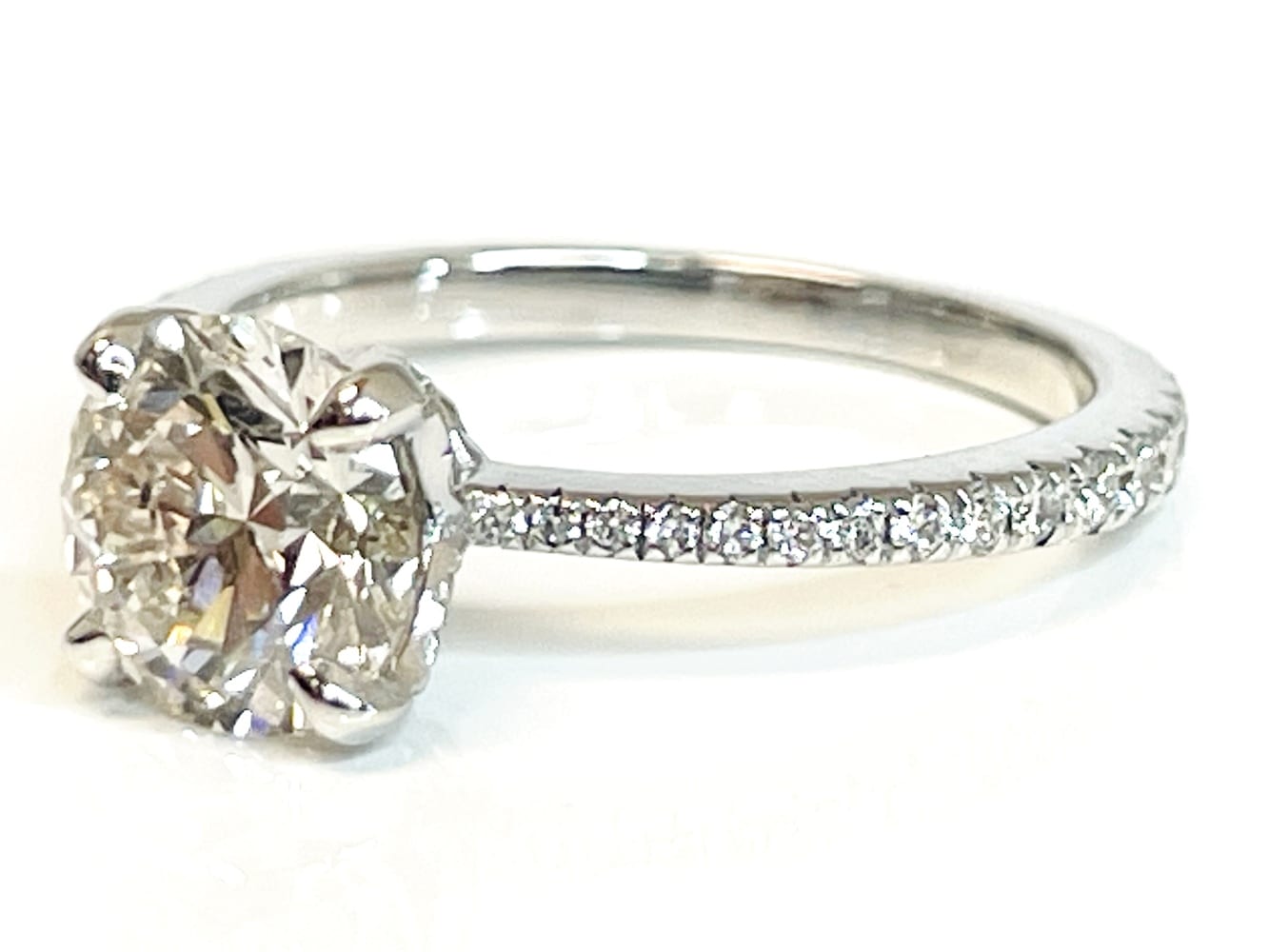 18K White Gold Lab-Grown Diamond Ring 2