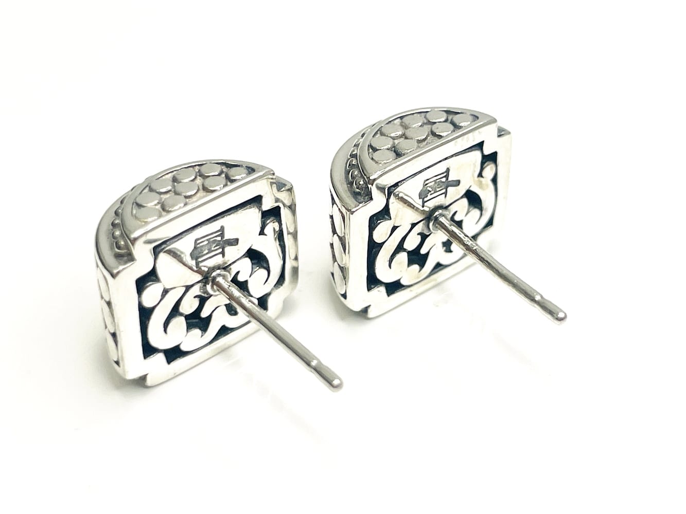 Sophisticated John Hardy Silver Dot Earrings 3