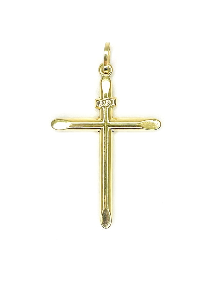 Luxurious Touch: 18K Yellow Gold Pendant 2