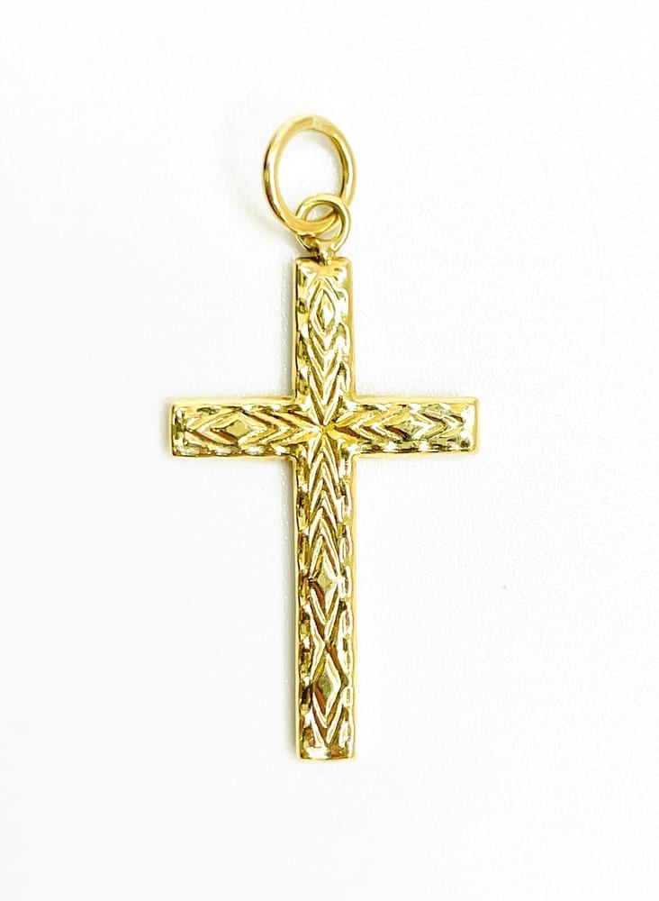 An Emblem Of Faith: 14K Gold Cross Pendant 1