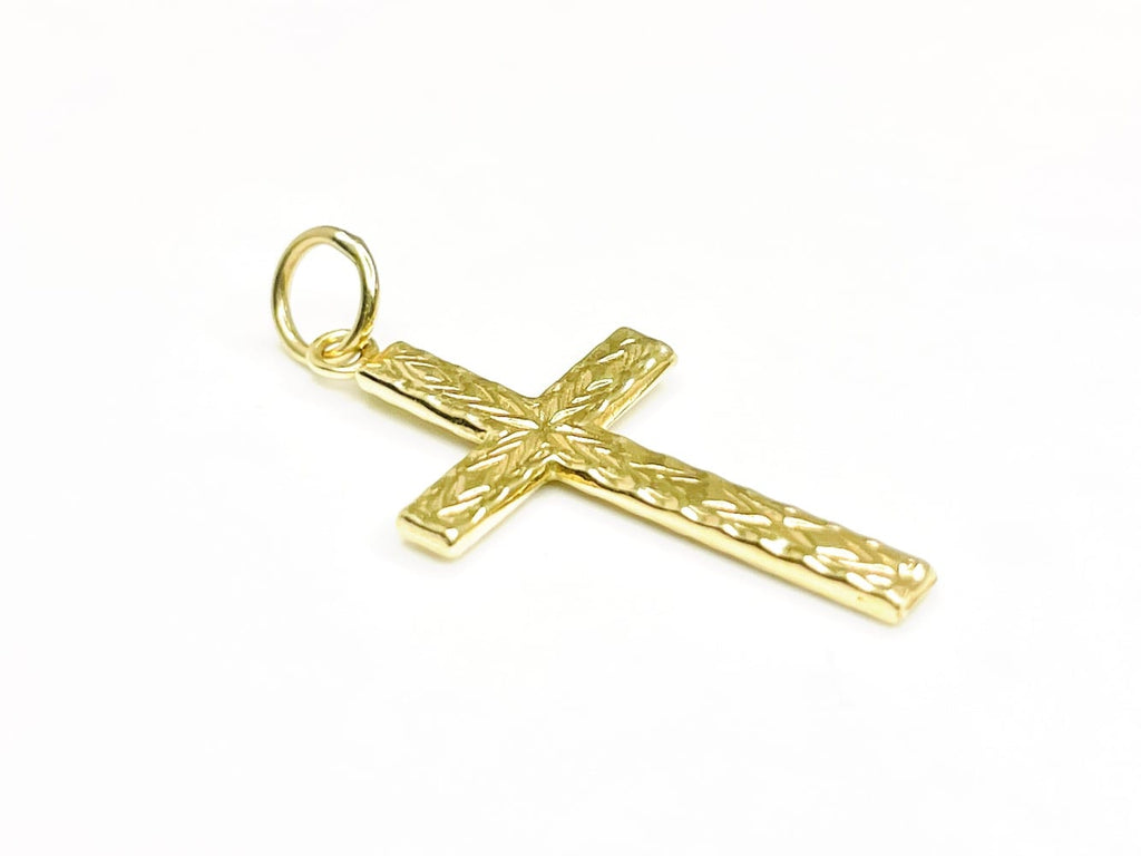 An Emblem Of Faith: 14K Gold Cross Pendant 3