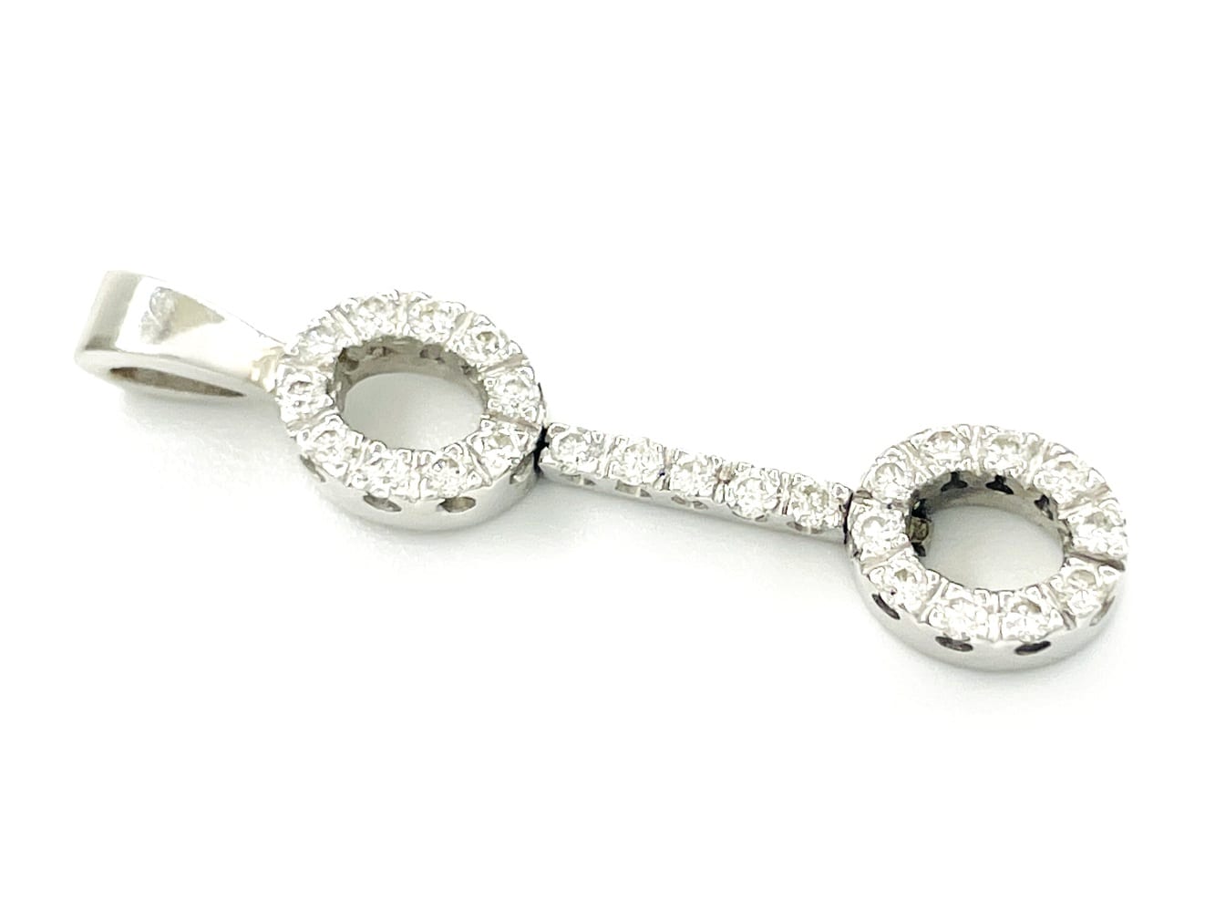 Timeless 18K White Gold Diamond Pendant 4