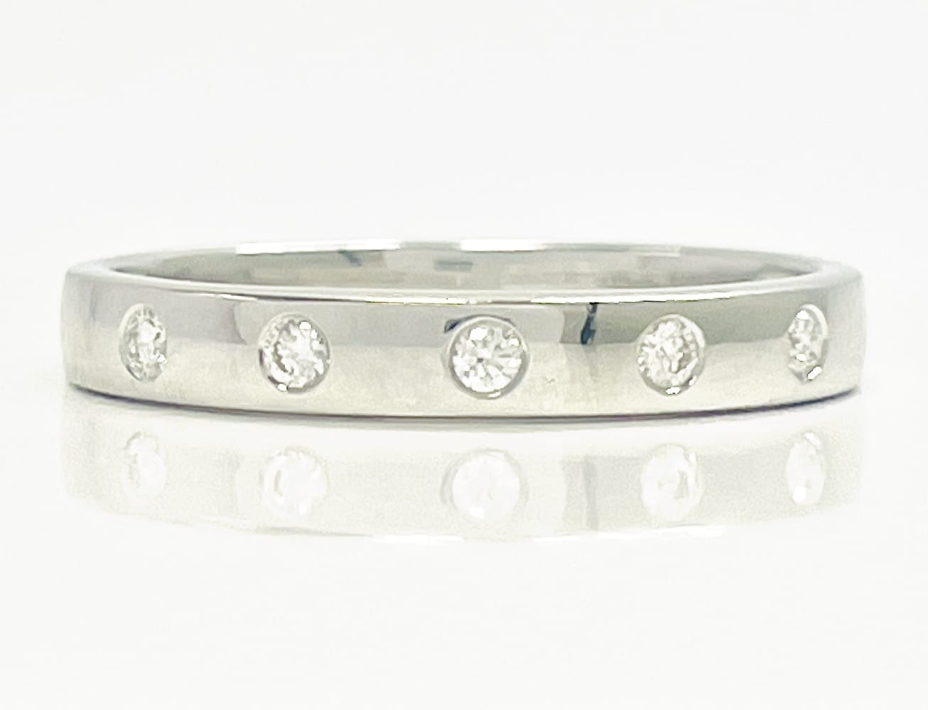 Elegant 14K White Gold Diamond Ring 1