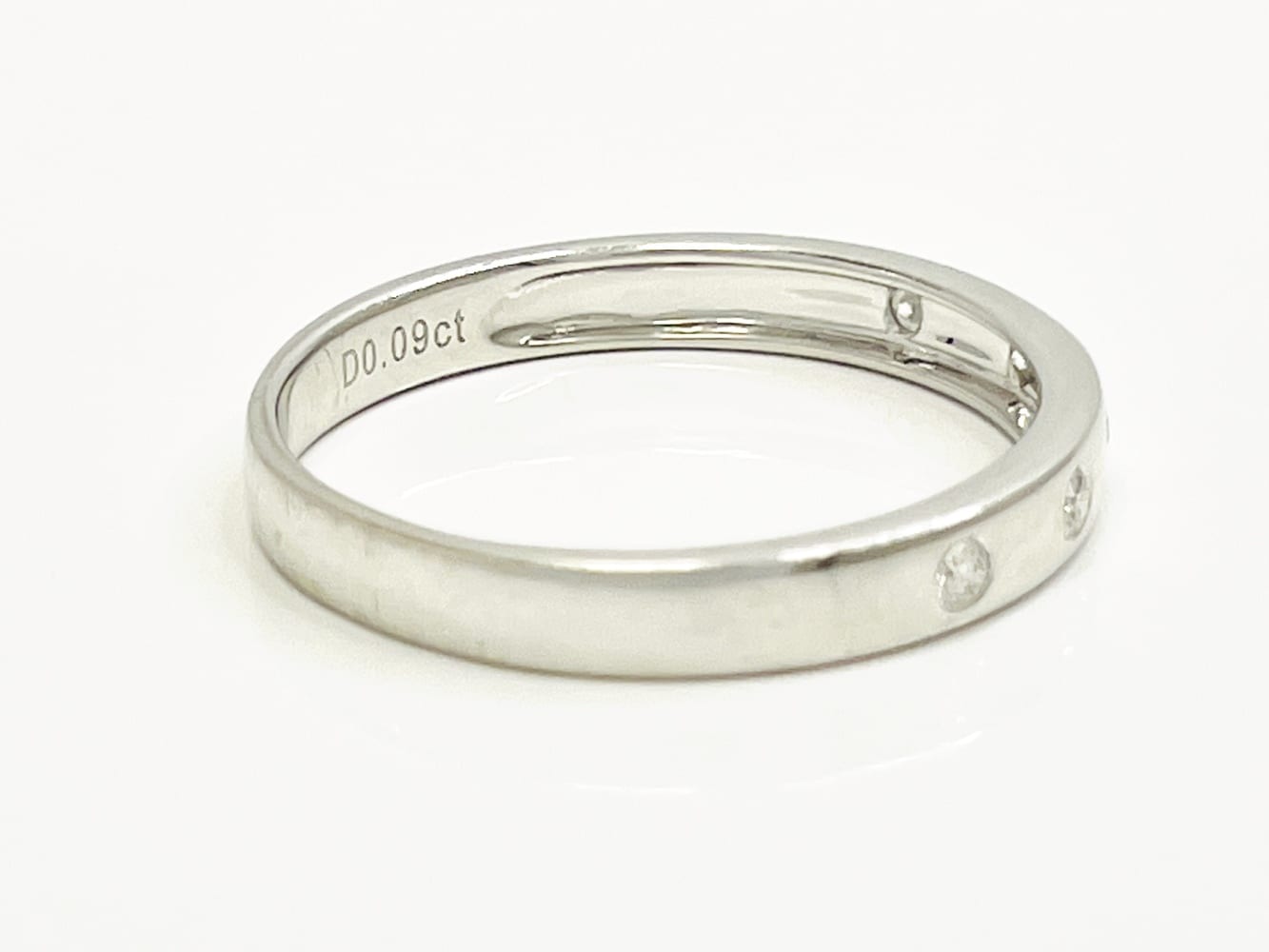 Elegant 14K White Gold Diamond Ring 4