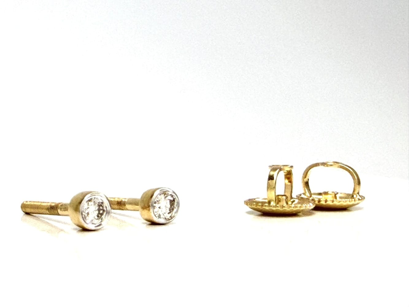 18K Yellow Gold Diamond Stud Earrings 5