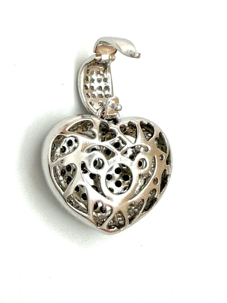 18K White Gold Diamond Heart Pendant 2