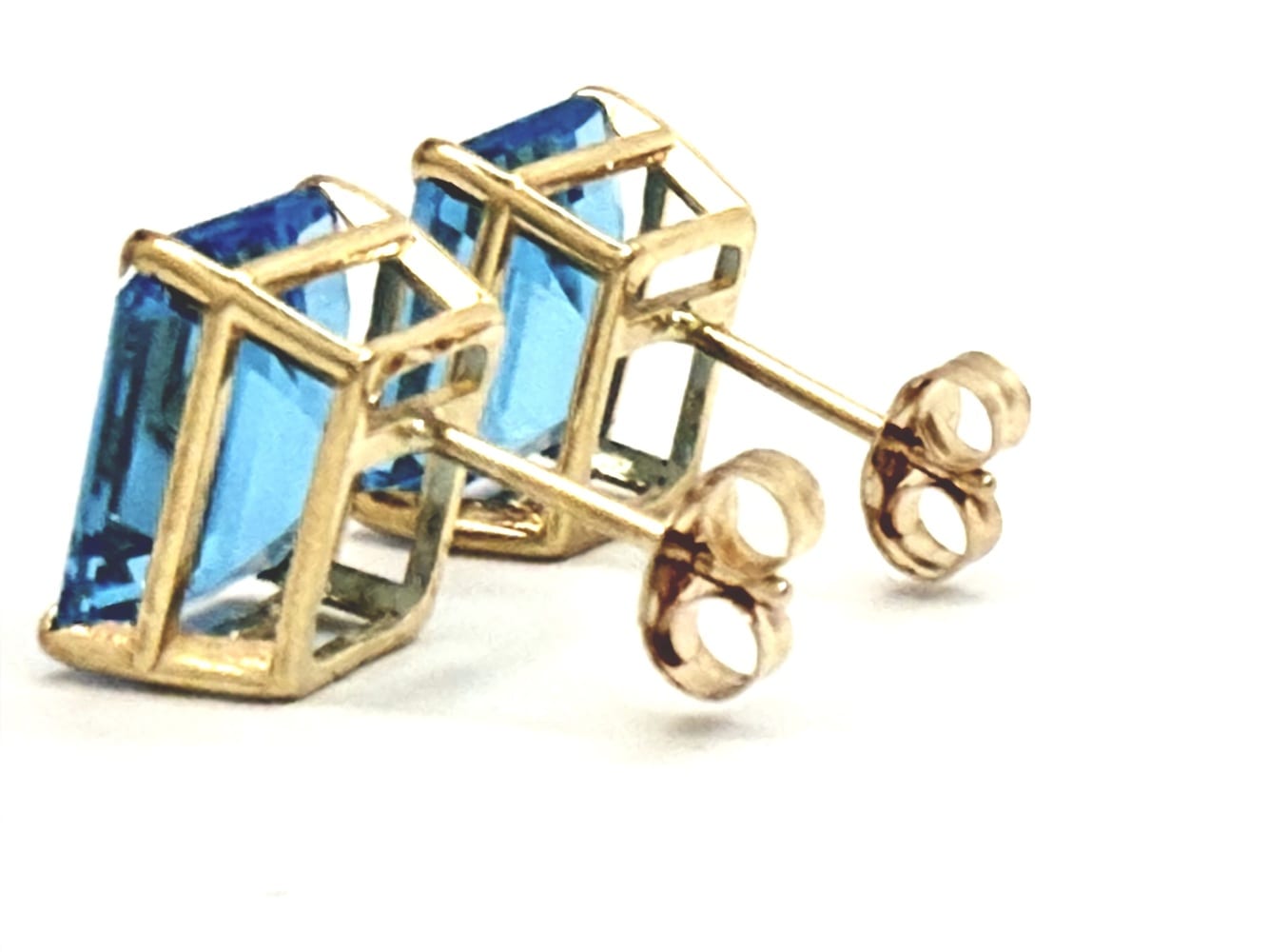 14K Gold Blue Topaz Stud Earrings 4