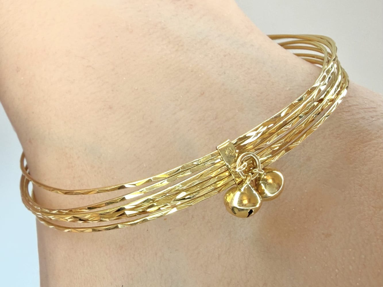 14K Yellow Gold 7-Day Connected Bangle 1